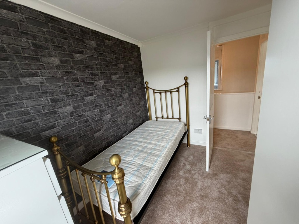 Kintyre Avenue, Linwood, Renfrewshire, PA3 3JG