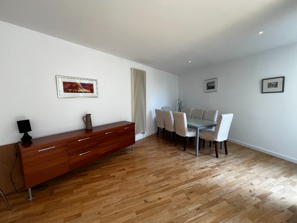 Cowcaddens Road, Cowcaddens, Glasgow, G4 0HW