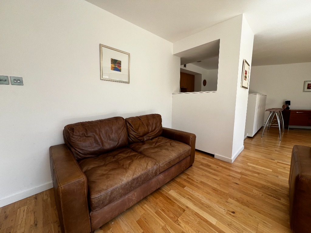 Cowcaddens Road, Cowcaddens, Glasgow, G4 0HW
