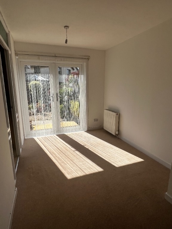 Flures Avenue, Erskine, Renfrewshire, PA8 7DE