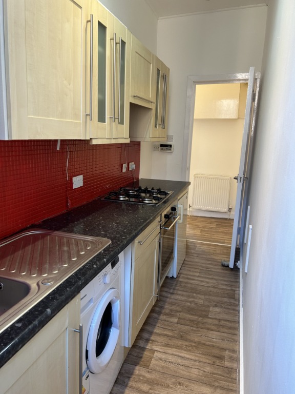 Amisfield Street, Glasgow, G20 8LB