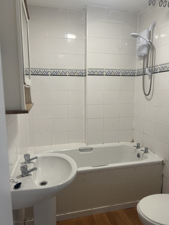 Greenock Road, Paisley, Renfrewshire, PA3 2LB