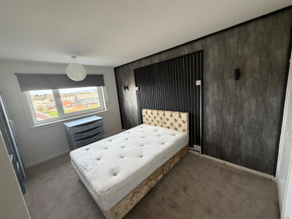 Kintyre Avenue, Linwood, Renfrewshire, PA3 3JG