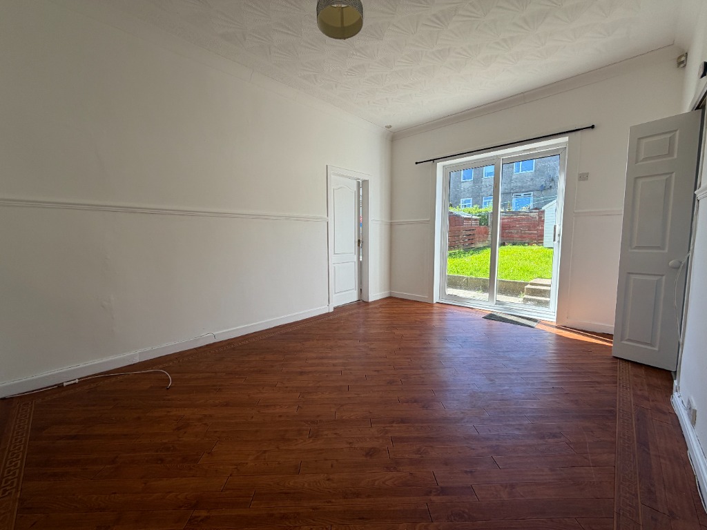 Trinity Ave, Cardonald, Glasgow, G52 3ES