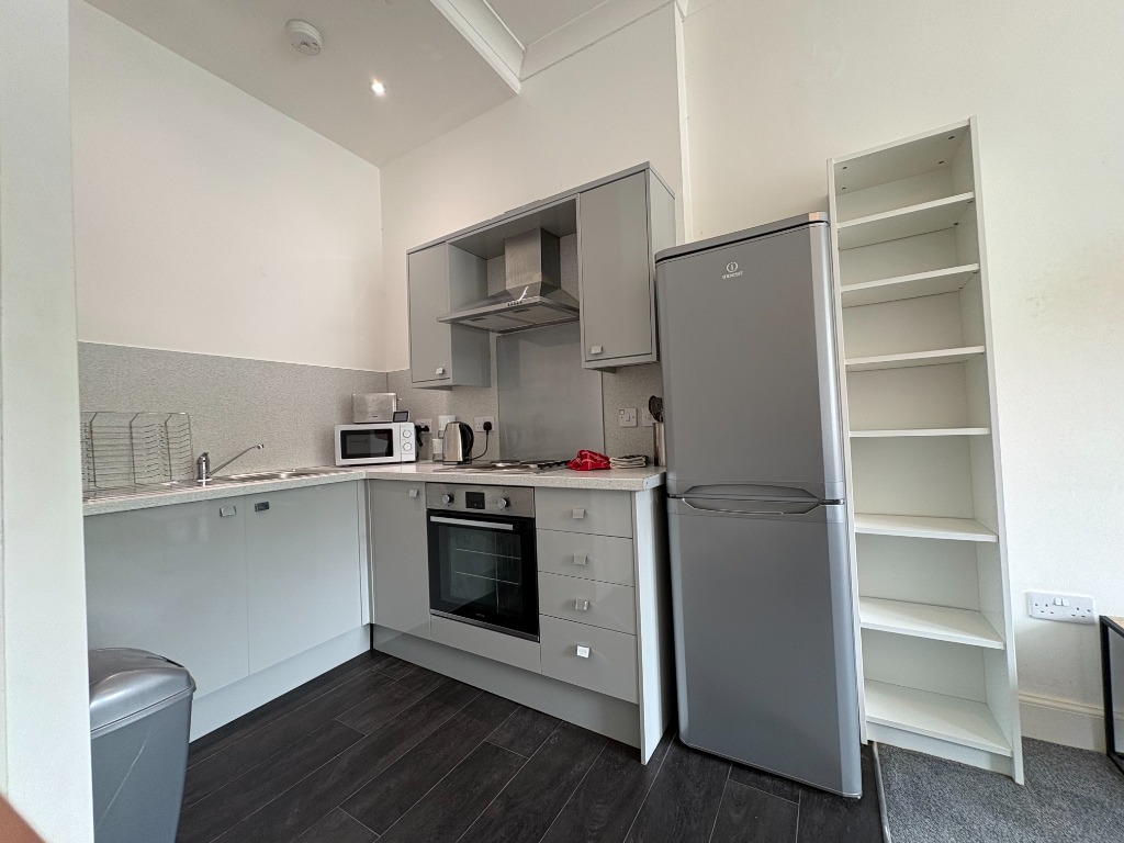 Thornwood Avenue, Thornwood, Glasgow, G11 7QY
