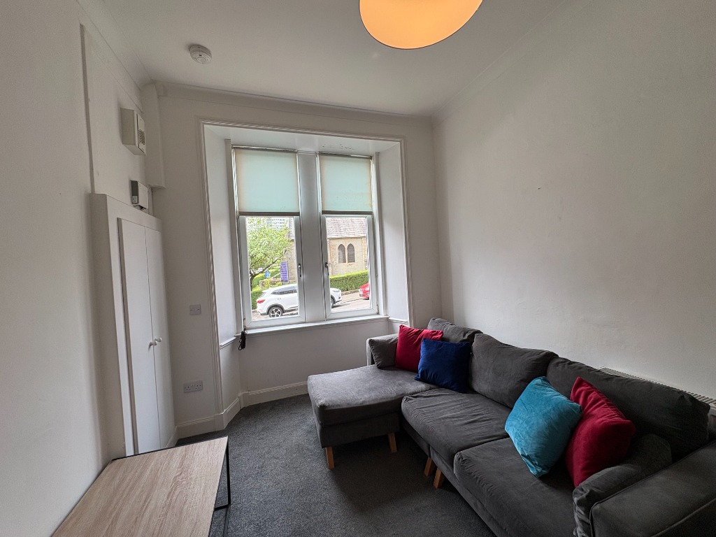 Thornwood Avenue, Thornwood, Glasgow, G11 7QY