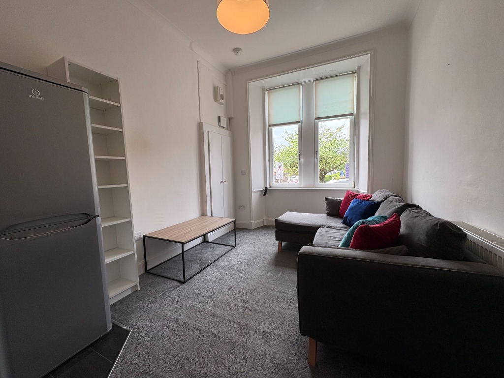 Thornwood Avenue, Thornwood, Glasgow, G11 7QY