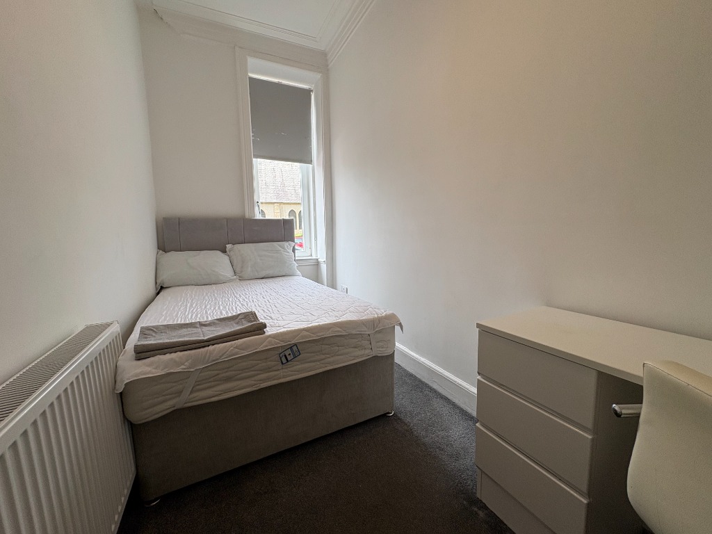 Thornwood Avenue, Thornwood, Glasgow, G11 7QY