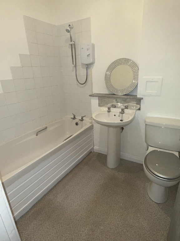 Dumbarton Road, Yoker, Glasgow, G14 0HZ