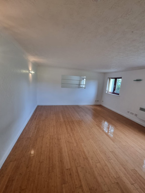 Ashvale Crescent, Springburn, Glasgow, G21 1NB