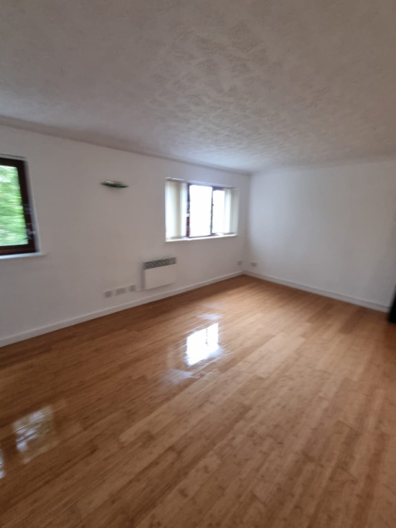 Ashvale Crescent, Springburn, Glasgow, G21 1NB